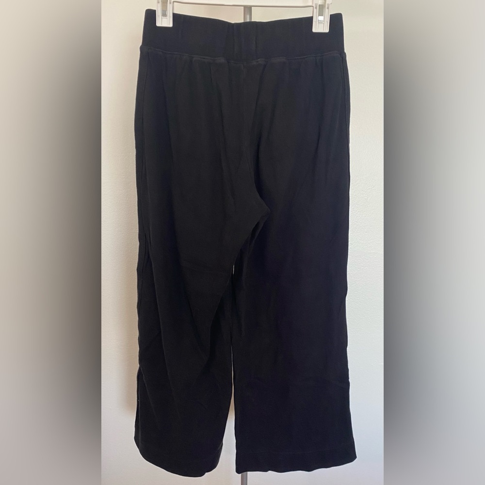 PACT Airplane Cropped Track Pant, M